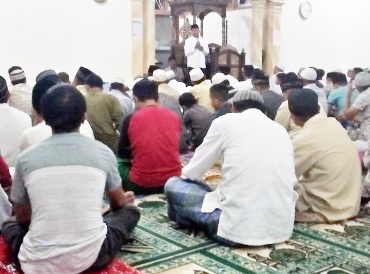 Wabub Pimpin Tim ll Safari Ramadan di Mesjid Al Ikhlas