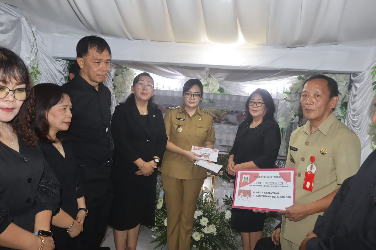 Pemerintah Kota Tomohon Gelar Ibadah Penghiburan atas Meninggalnya Almarhumah Magdalena Tan