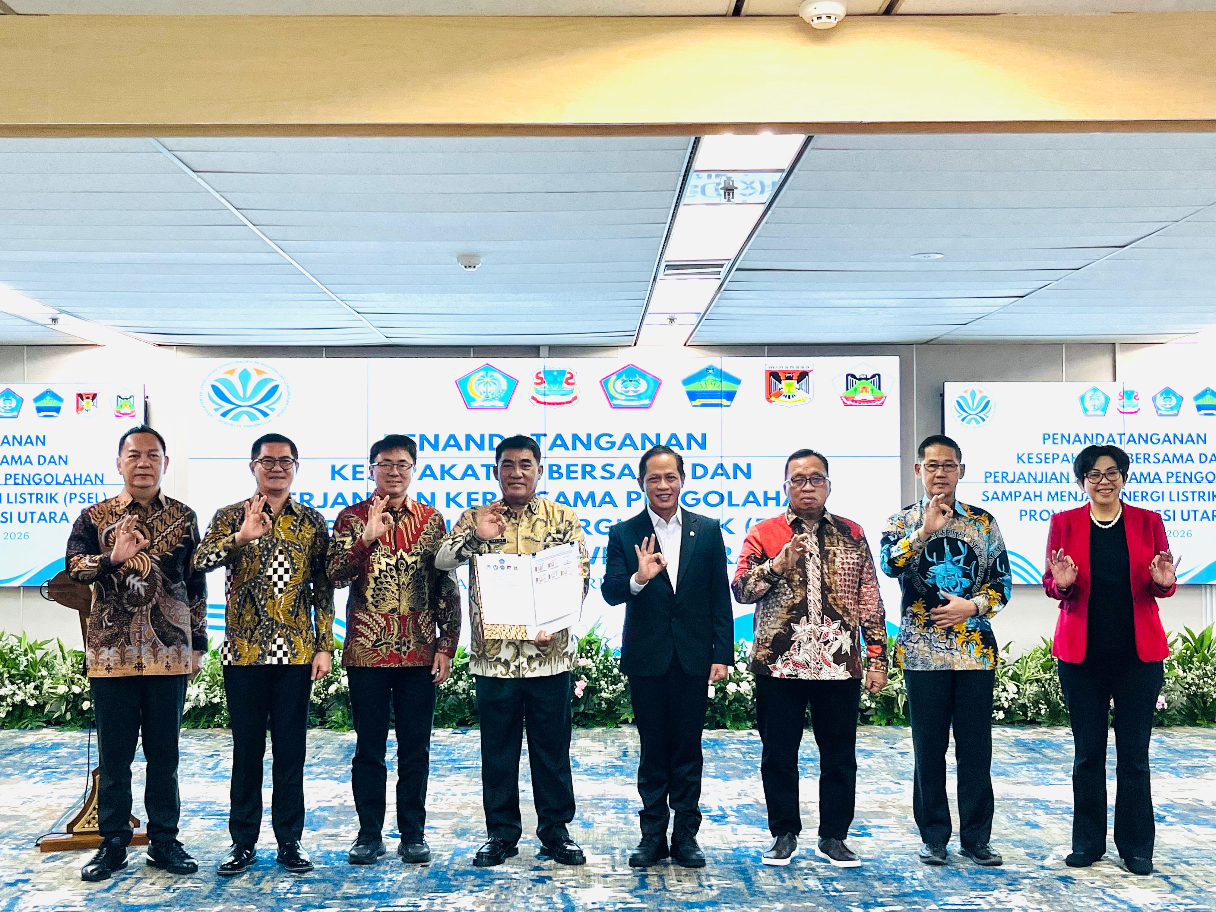 Walikota Carol Hadiri Penandatanganan Kerjasama Pengolahan Sampah Jadi Energi Listrik di Sulut