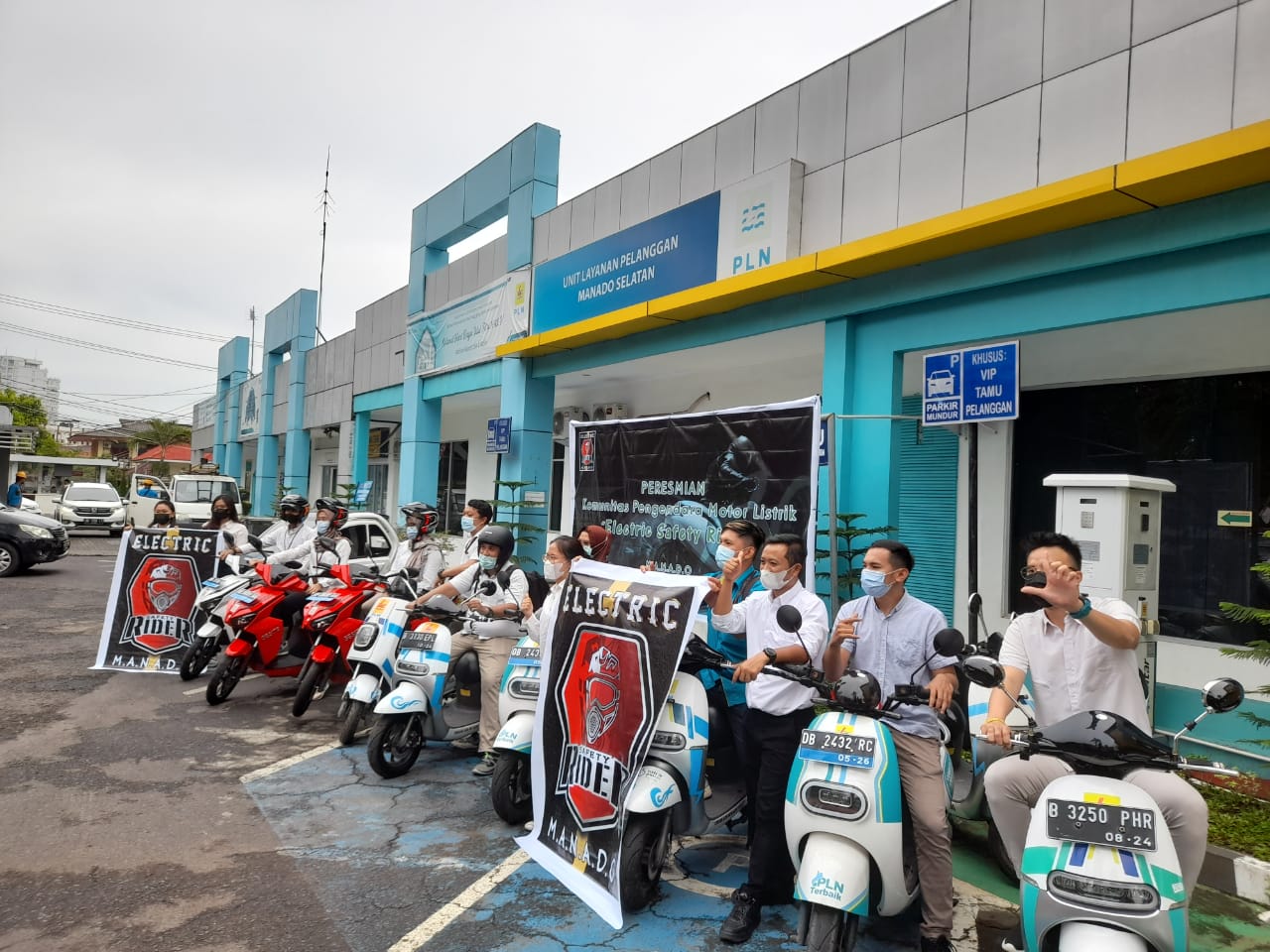 Komunitas Motor Listrik Pertama hadir di Manado
