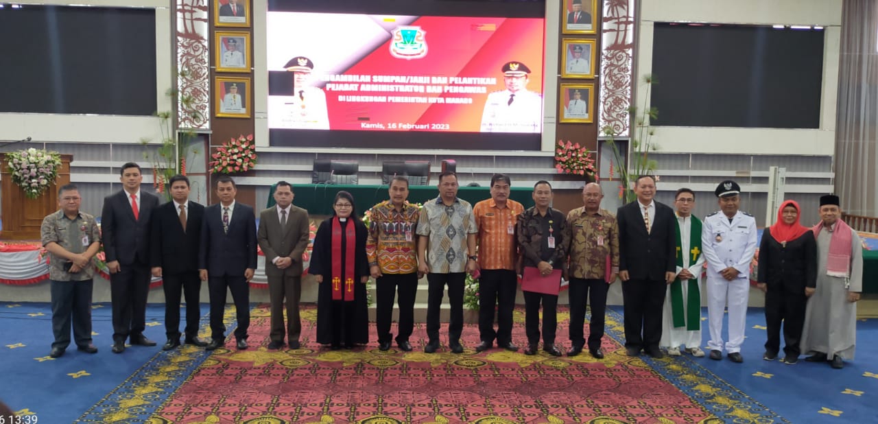 Wawali Lantik 10 Pejabat Pemkot, Sekwan Manado Berganti