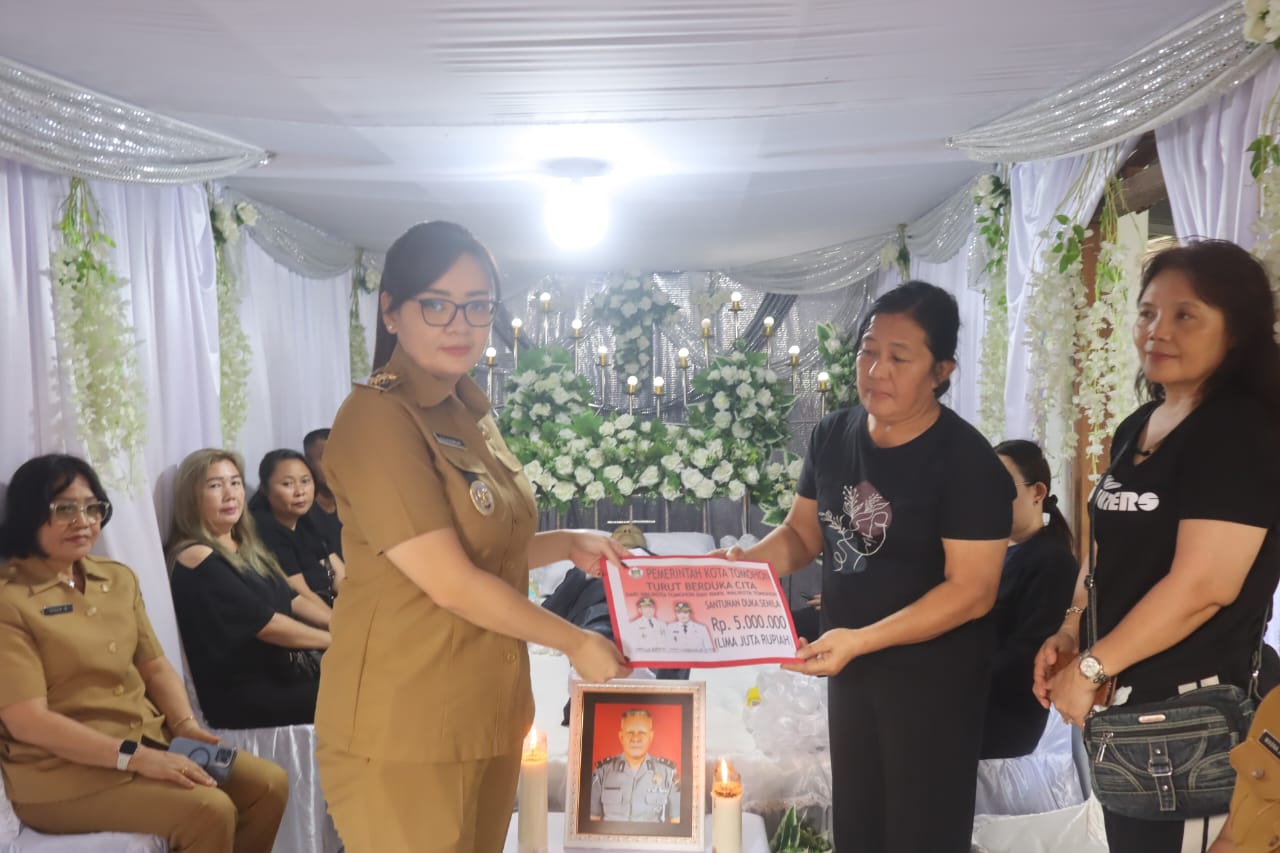 Wakil Wali Kota Tomohon Melayat ke Rumah Duka Almarhum Fredy Nander