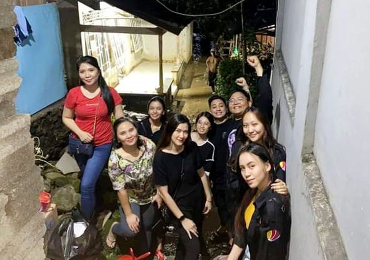Nyong-Nona Manado dan Mantan Model, Peduli Warga Terdampak Bencana