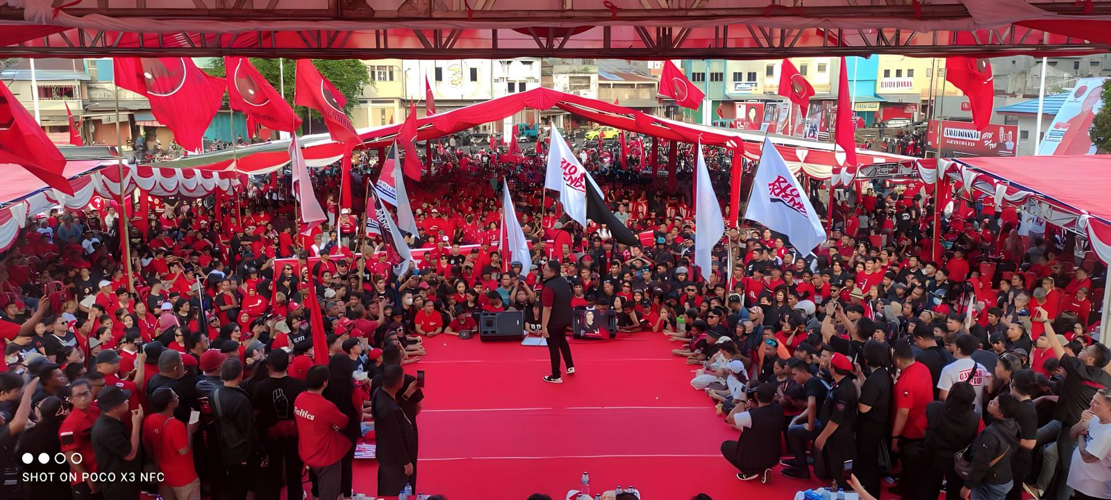 Membludak, Caleg PDI-Perjuangan Dapil Wenang-Wanea Kunci Kampanye