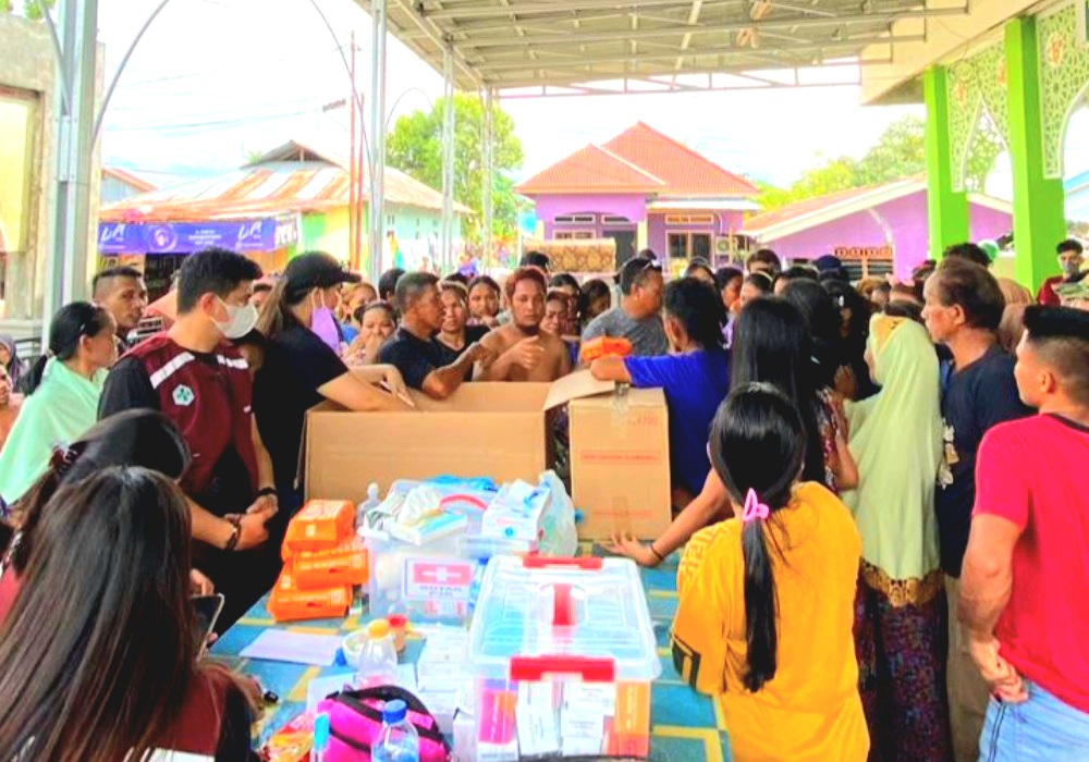 Bantu Warga Terdampak, Alumni dan Prodi Dokter Gigi Unsrat Gelar Baksos