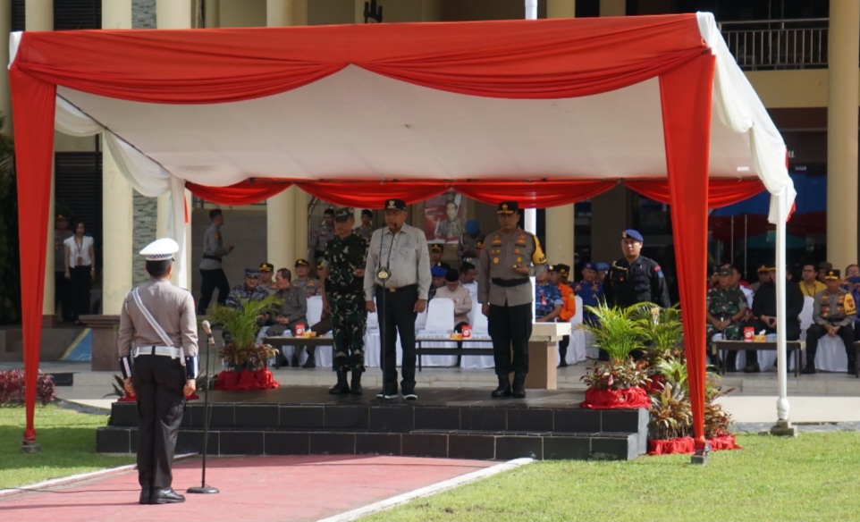 Pimpin Apel Gelar Pasukan Ketupat 2024  Gubernur Olly Imbau Mudik Lebih Awal