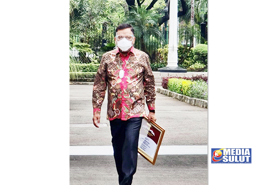 Sulut Hebat, Olly Terima Penghargaan Abdi Bakti Tani