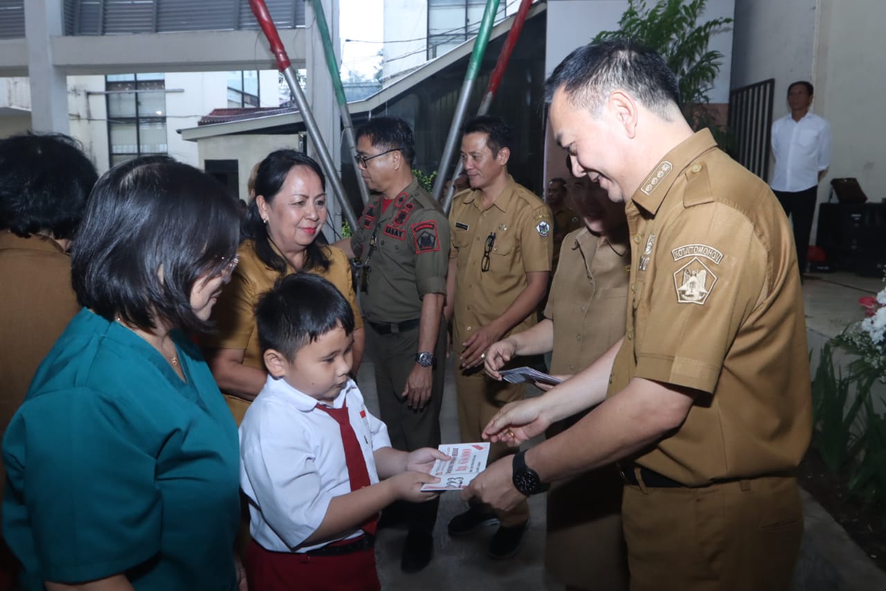 2738 Siswa Berprestasi 