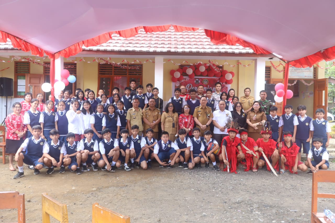 Yes,... Tomohon Ketambahan Satu SMP Negeri, Simak Pernyataan Wali Kota Caroll