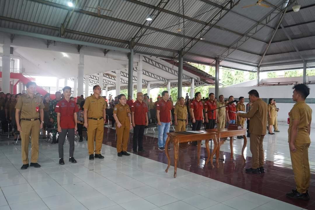 Bupati FDW Lantik Panitia Pelaksana Porkab II Minsel Tahun 2023