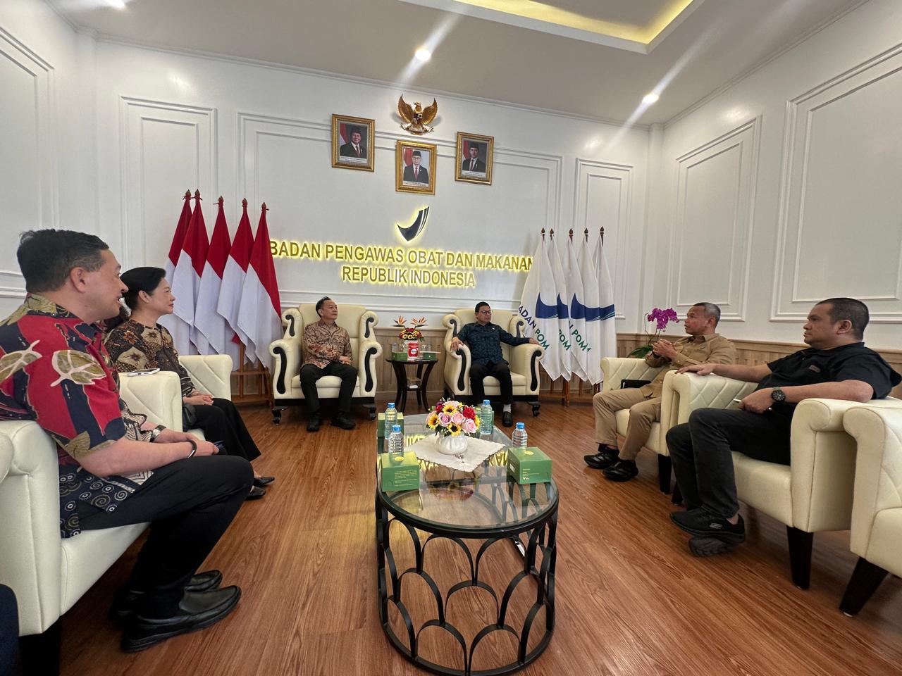Bahas Undangan TIFF 2026 dan Permohonan Pembangunan Laboratorium di Kota, Walikota Carol Temui Kepala BPOM RI