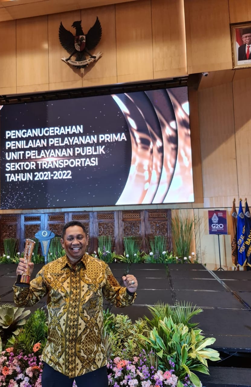 Bandara Sam Ratulangi Berhasil Raih Penghargaan Pelayanan Prima Madya Tahun 2021-2022