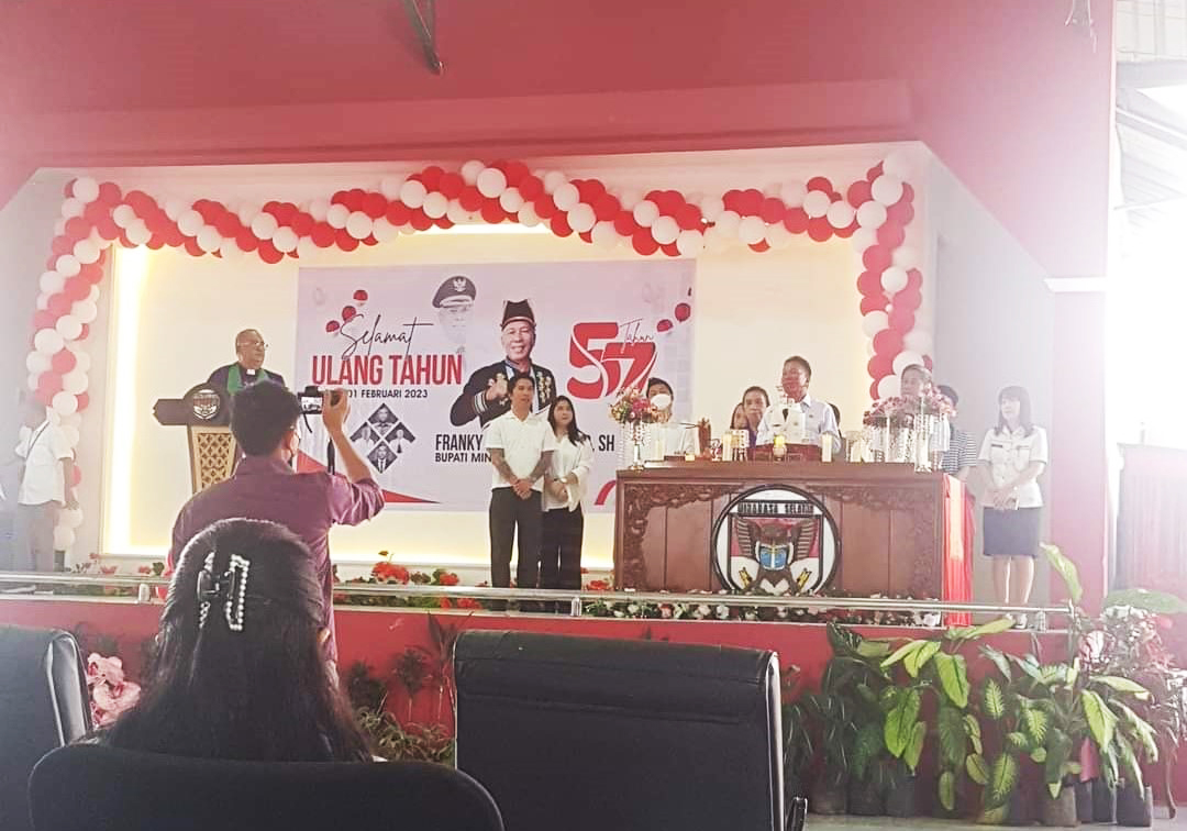 Pemkab Minsel Gelar Ibadah Syukur HUT Bupati FDW ke-57