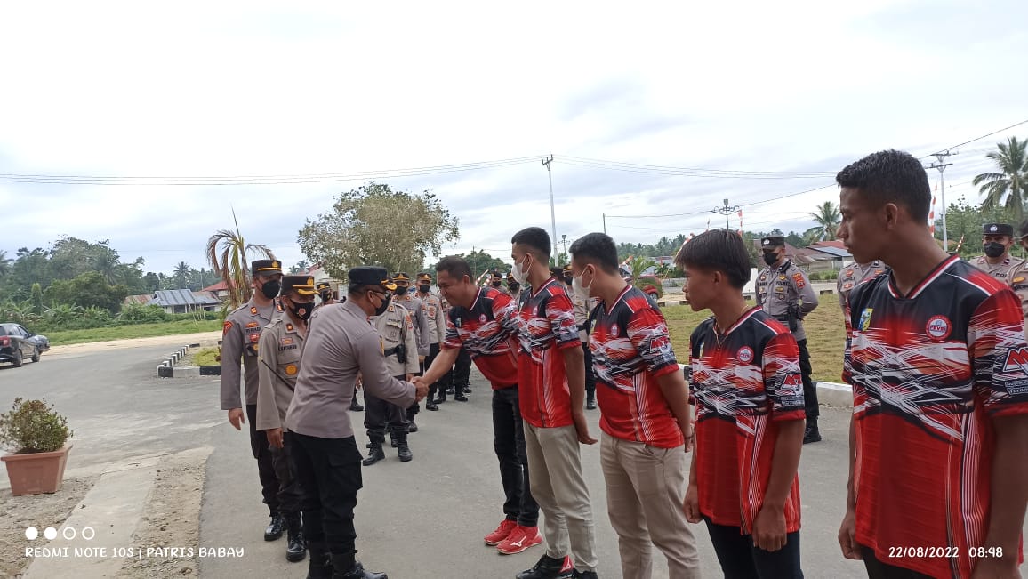 Kapolres Bolmut Secara Resmi Melepas Kontingan Kejurprov U-17 se-Sulut 2022