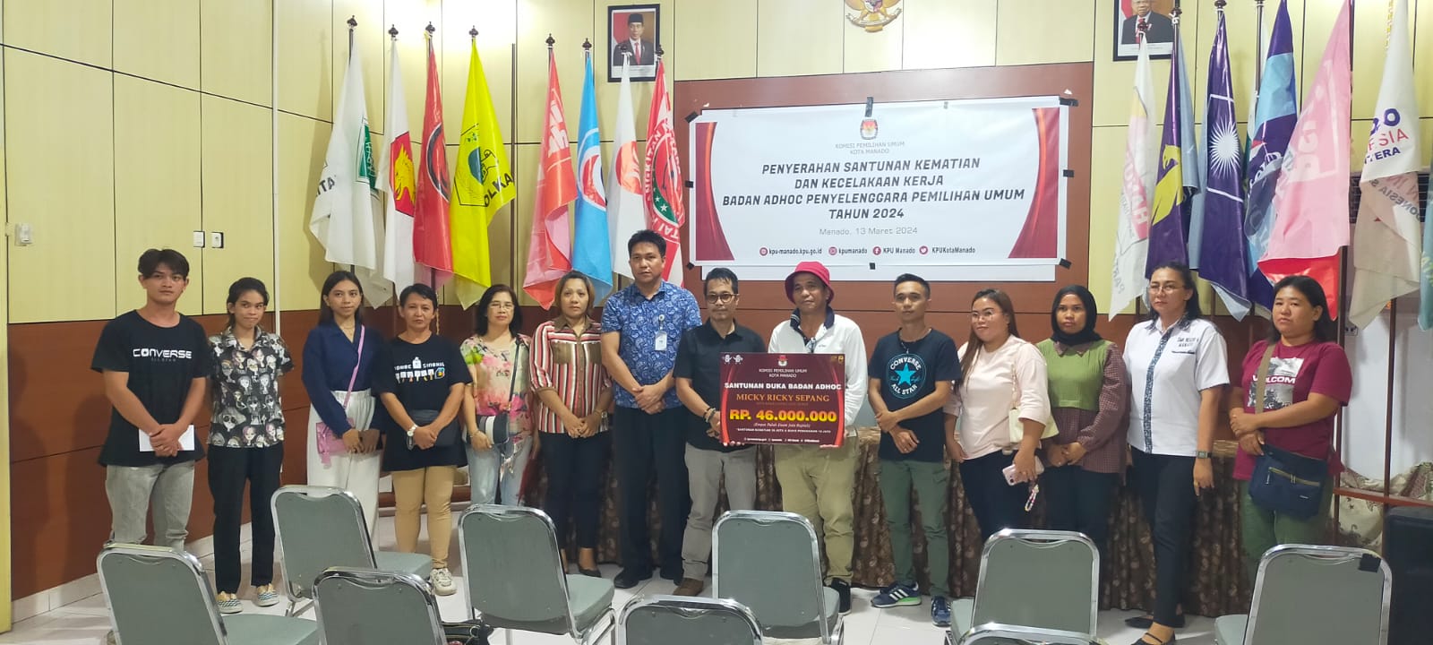 32 Petugas Pemilu di Manado Terima Santunan Kematian dan Sakit 
