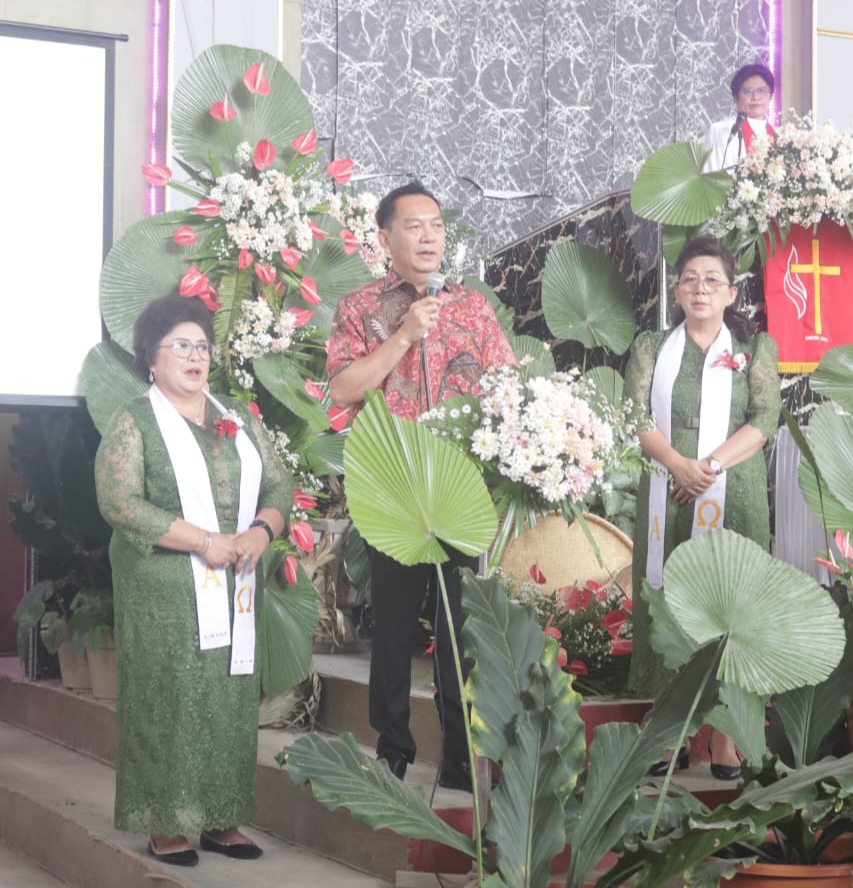 Hapsa WKI Tomohon Satu, Caroll: Istri Tiang Doa Keluarga