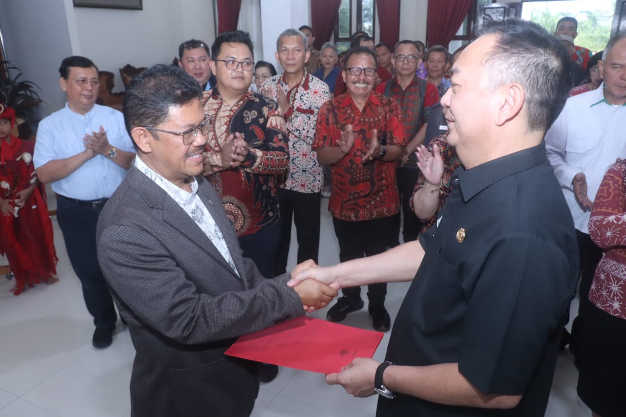 Wali Kota Caroll Resmikan Pengurus LP3KD Periode 2025-2030