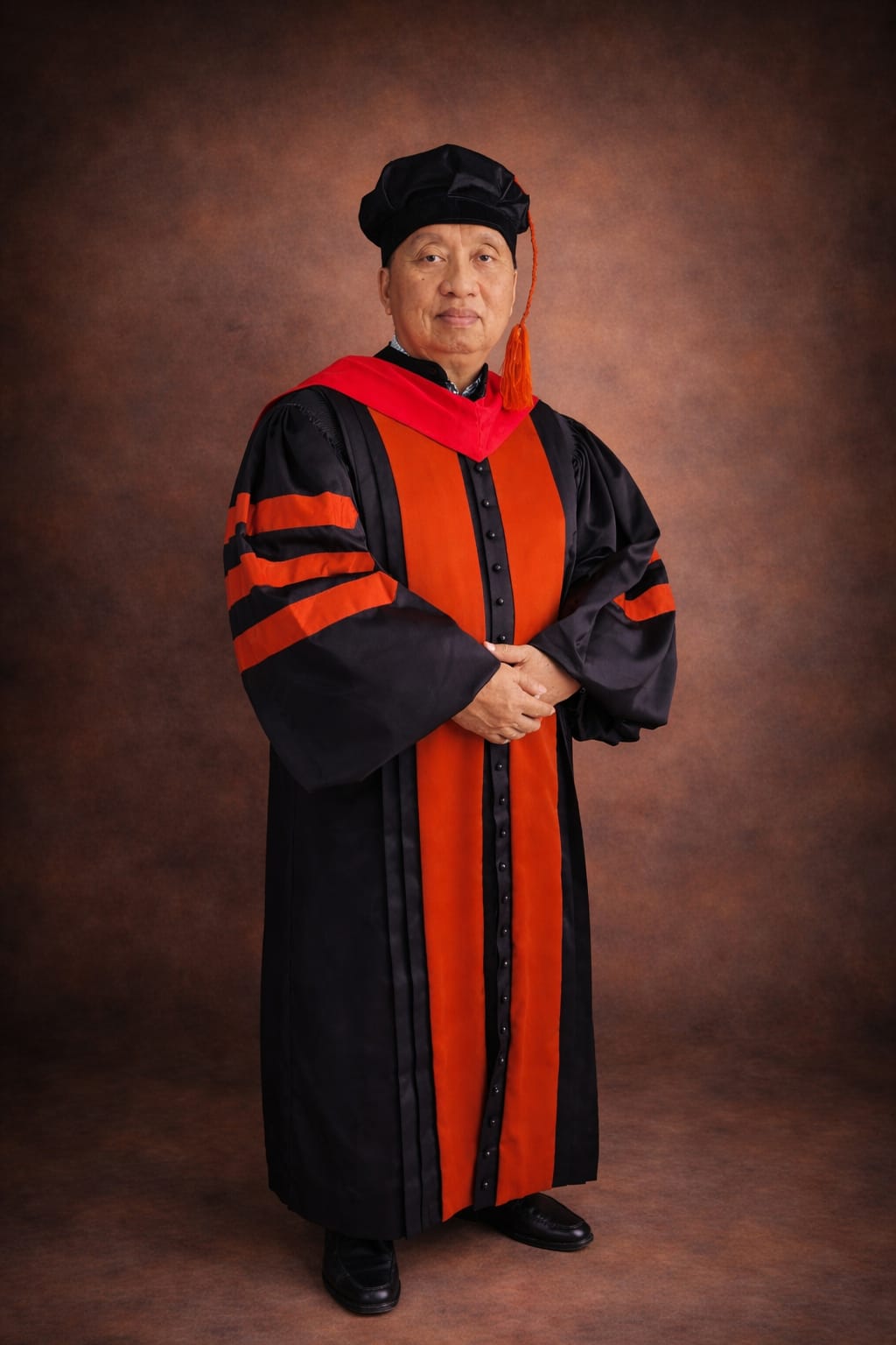 Bupati Robby Dondokambey Raih Gelar Doktor Dengan Predikat Cumlaude di Universitas Negeri Manado