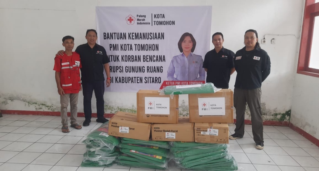 PMI Tomohon Kirim Bantuan Tahap I Bagi Korban Erupsi Gunung Ruang  
