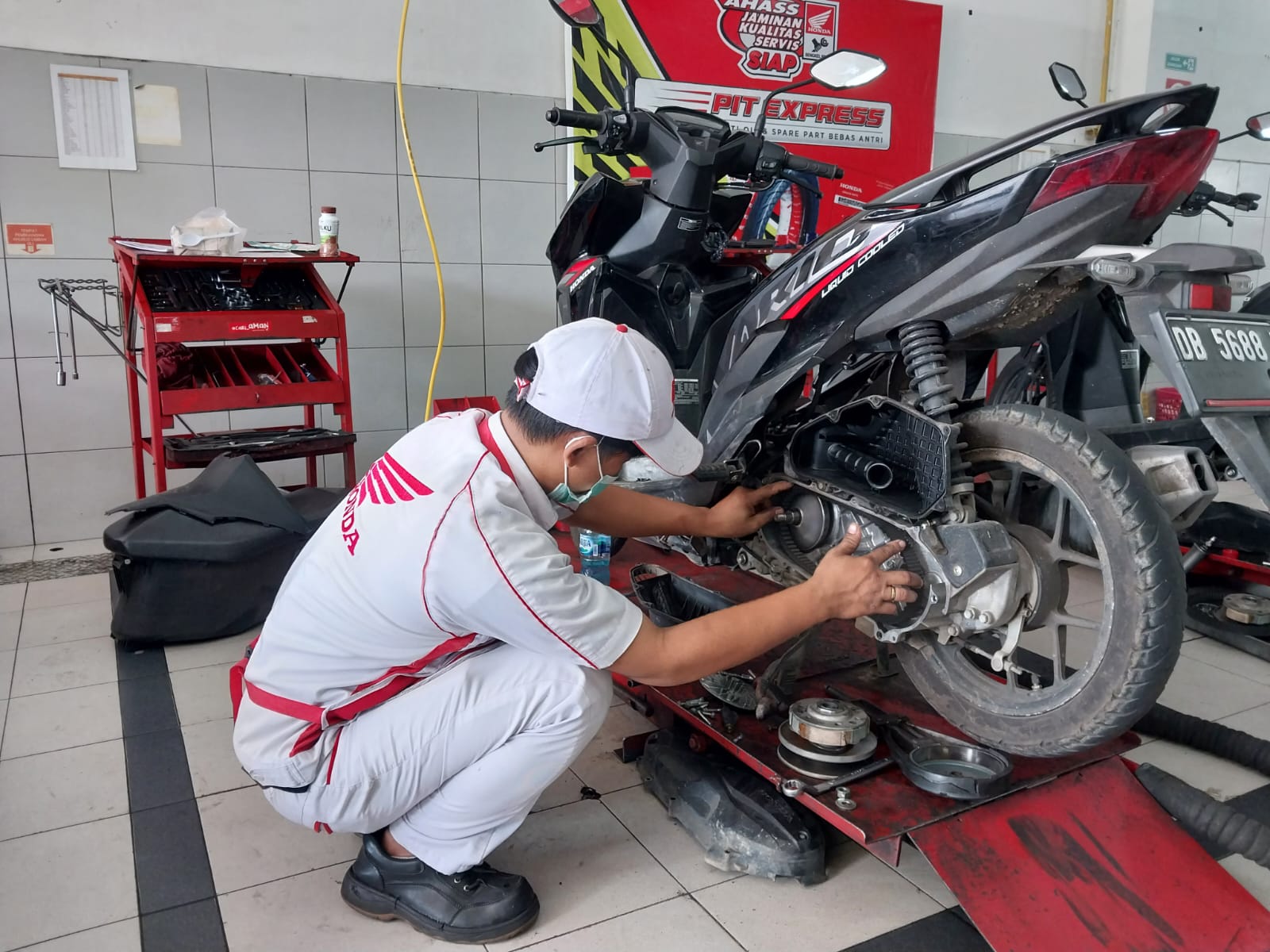 Ingin Touring Akhir Tahun? Pastikan Sepeda Motor Anda dalam Keadaan Prima