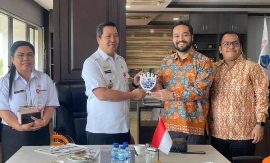 Wagub Kandouw Terima Perwakilan Dagang Belanda