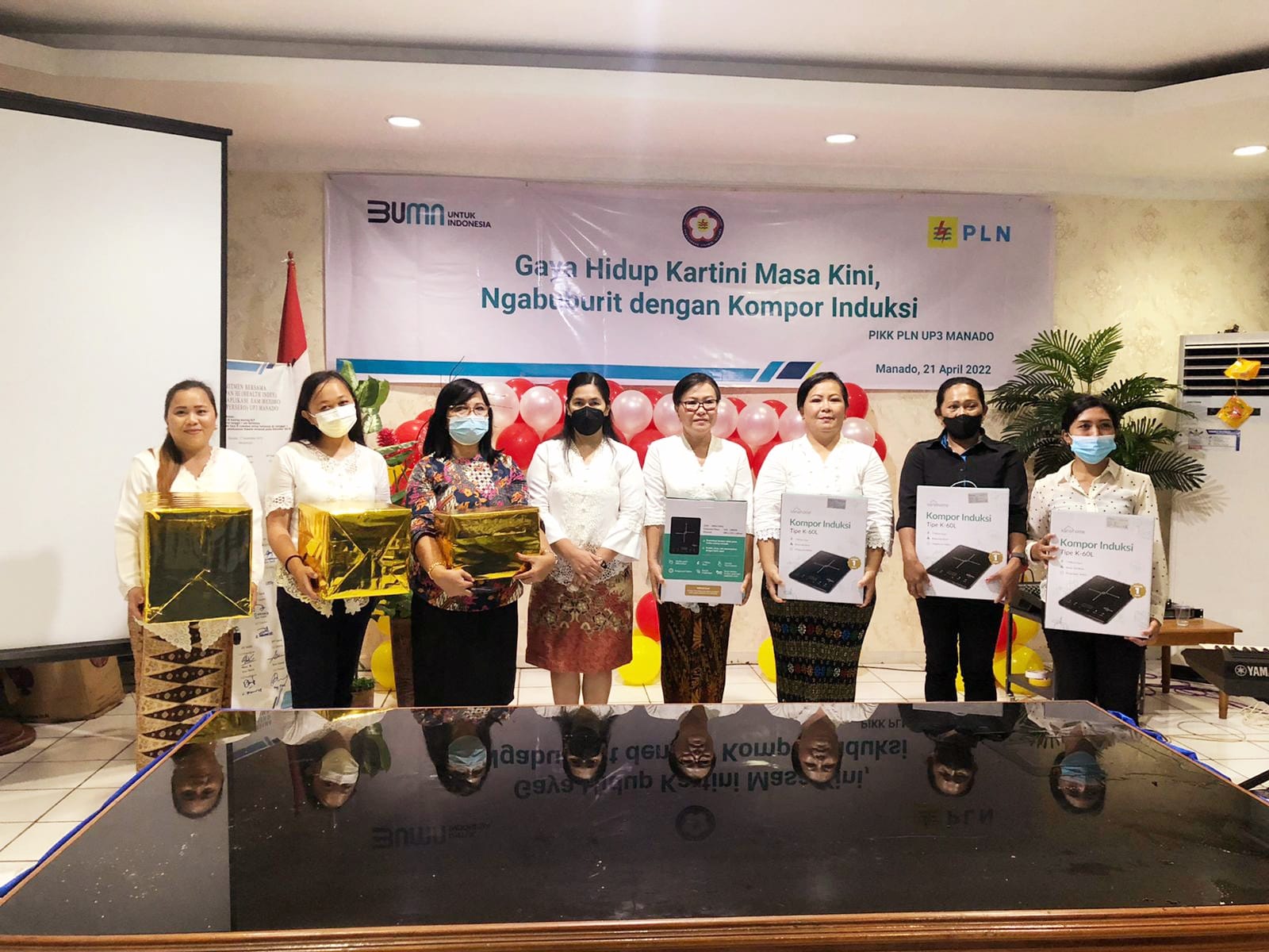 Peringati Hari Kartini, PLN UP3 Manado Lomba Masak Kompor Induksi