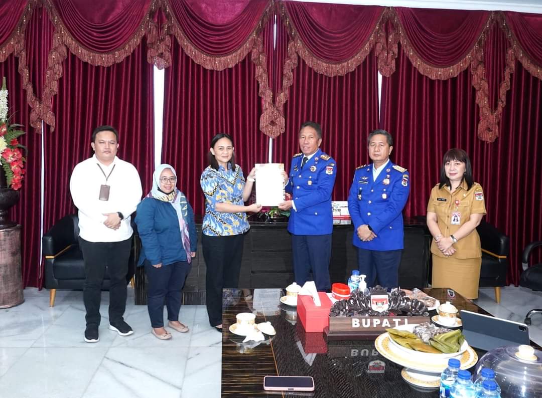 Evaluasi Standar Pelayanan Publik, FDW-PYR Terima Laporan Hasil Penilaian Dari Ombudsman