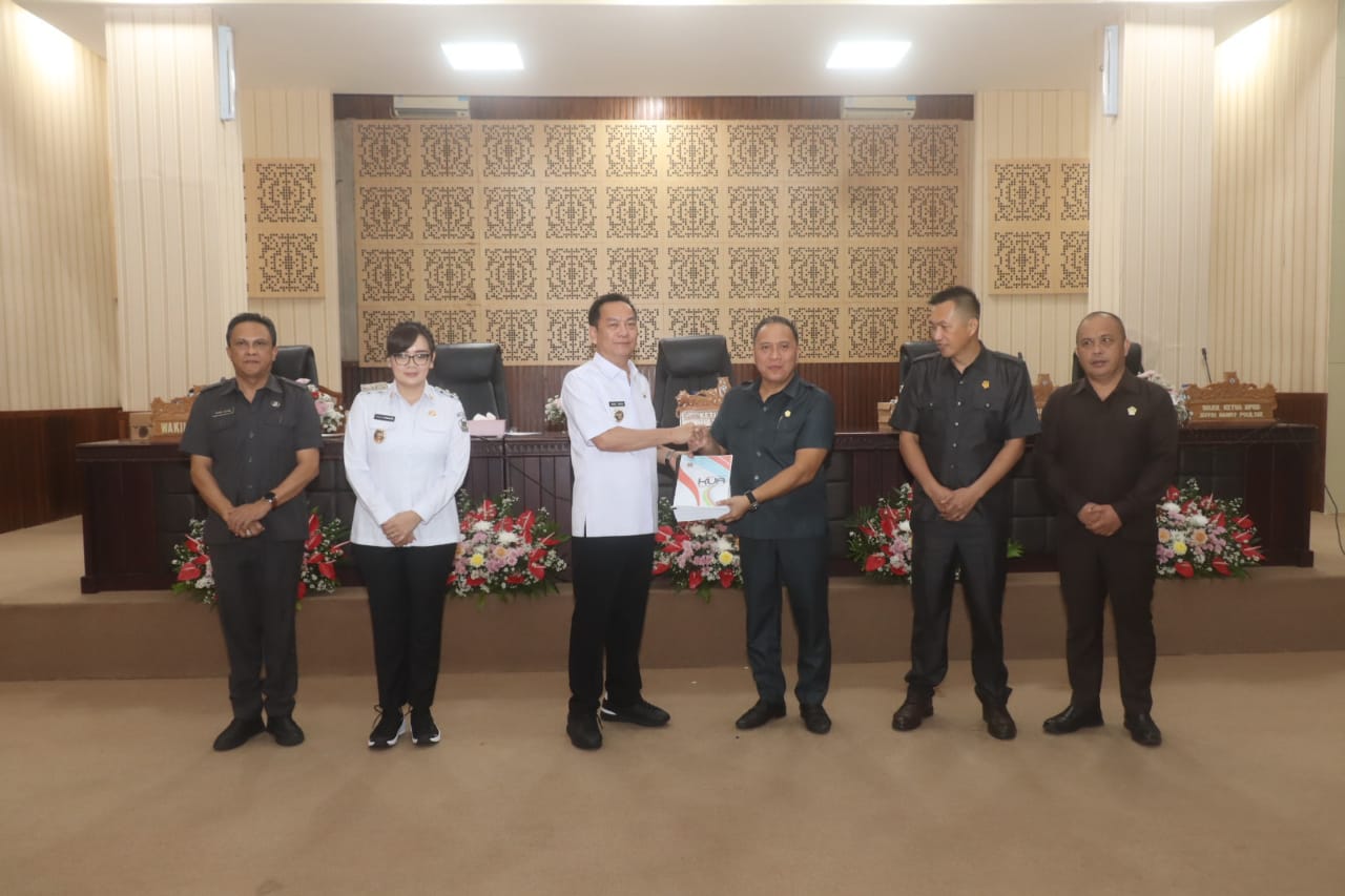 Wali Kota Tomohon Hadiri Rapat Paripurna DPRD Bahas Rancangan Perubahan APBD 2025