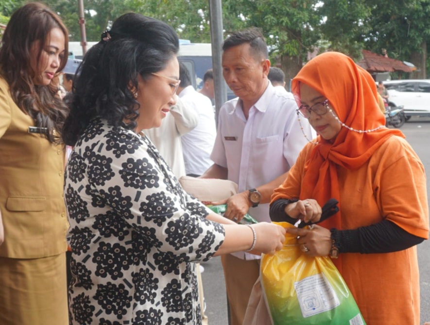 BKOW Sulut Gelar Pasar Murah, Rita Tamuntuan: Semoga Bisa Bermanfaat Jelang Lebaran
