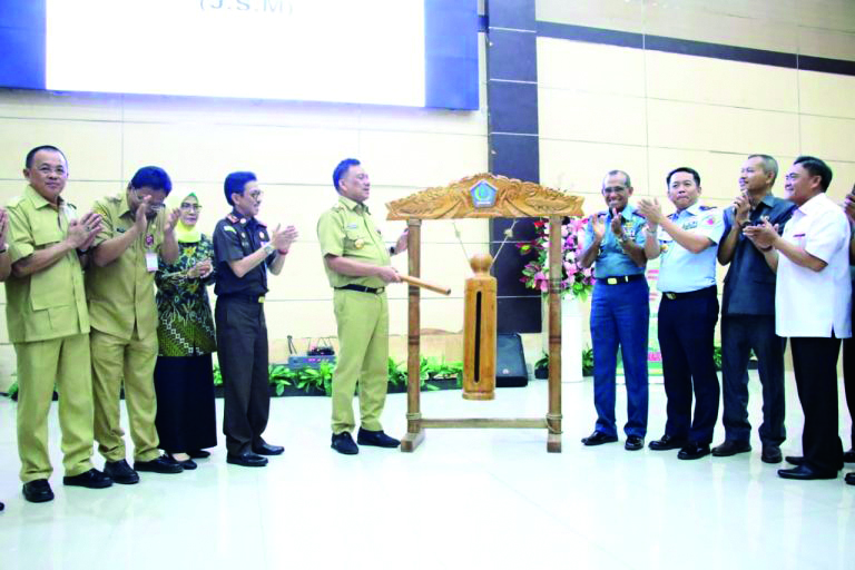 Perkuat Wawasan Hukum ke Generasi Milenial