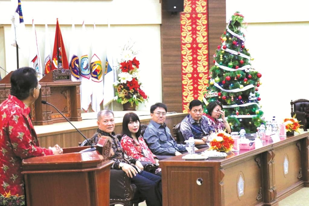 Kawatu Sertijab Sekretaris DPRD Sulut