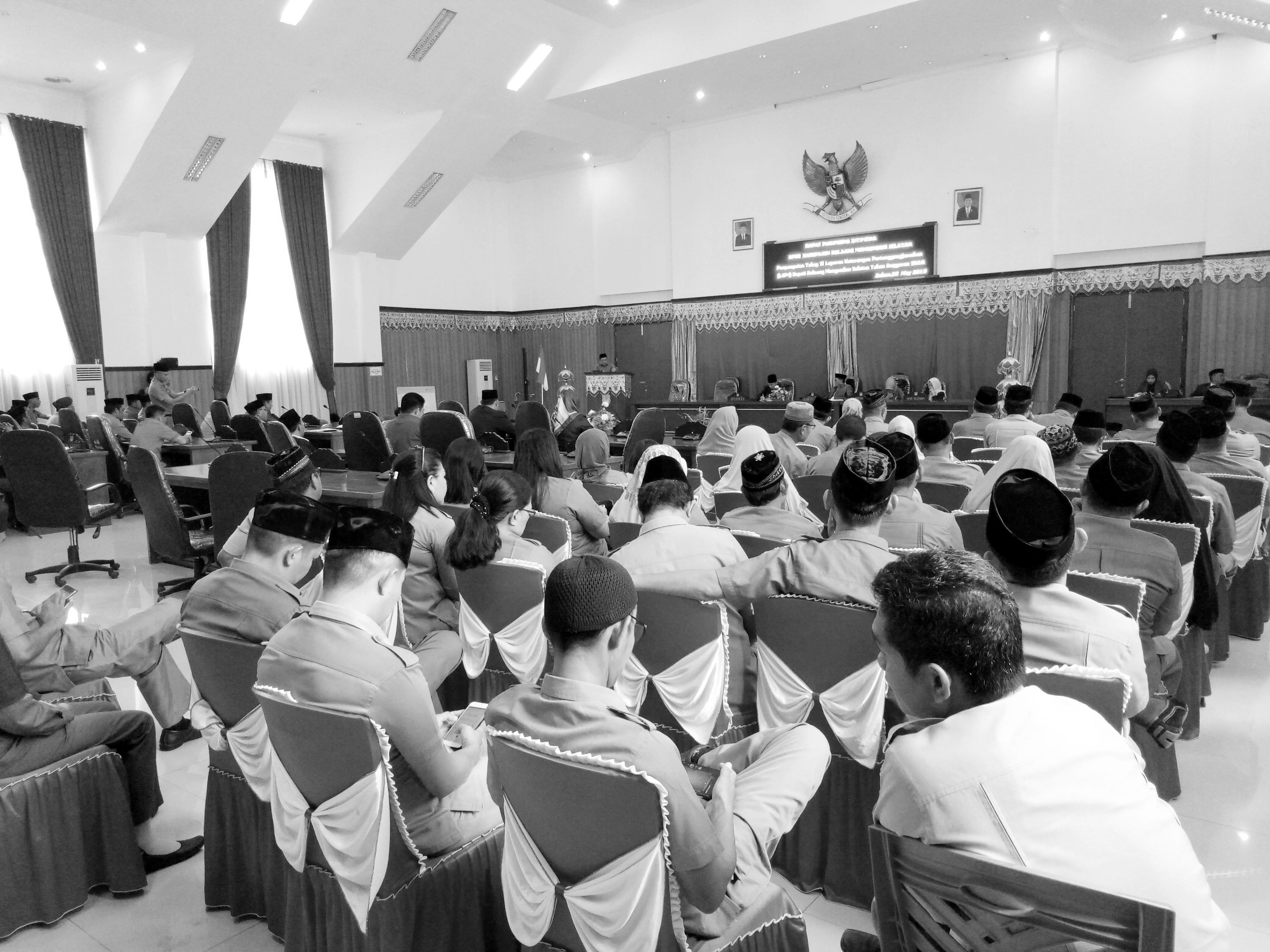 Dekab Gelar Paripurna Tahap II LKPJ 2018