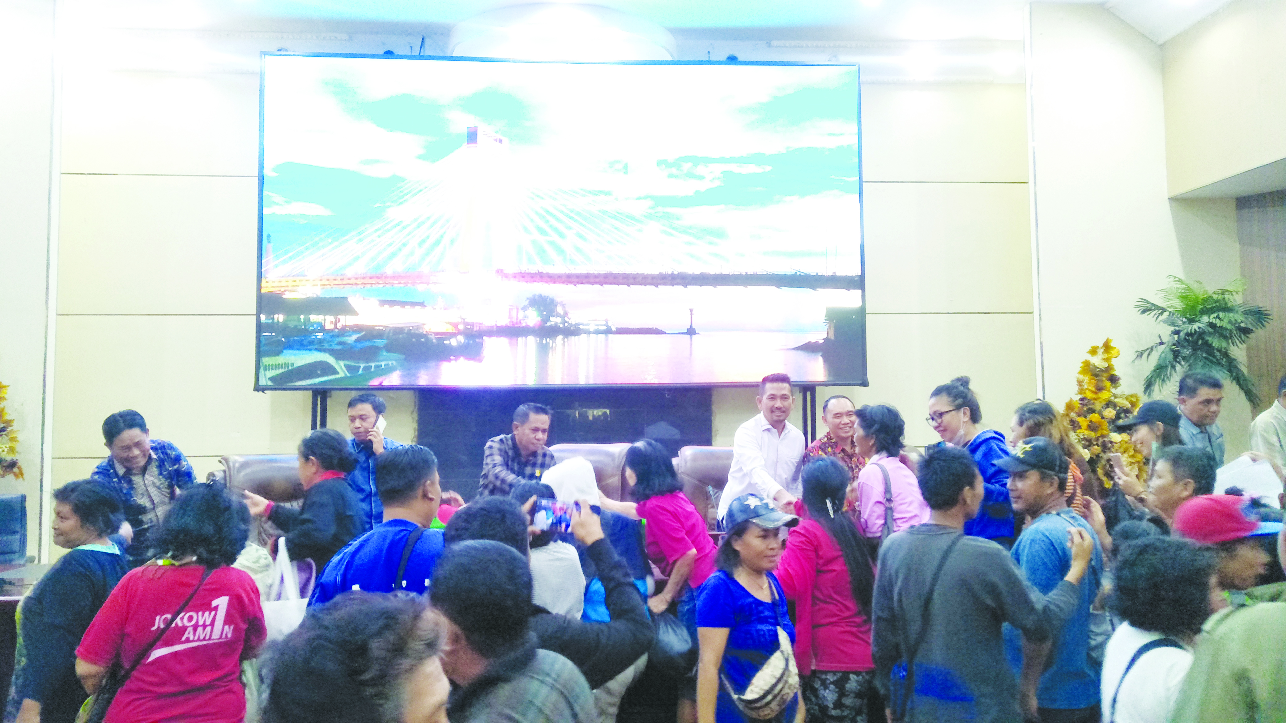 Fraksi PDIP Tolak Relokasi Pedagang Pasar Bahu