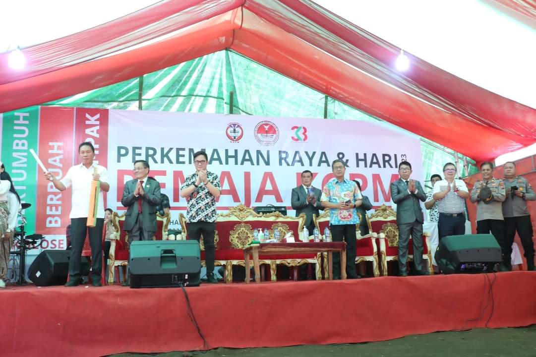 Bupati dan Wabup Minsel Hadiri Pembukaan Perkemahan Remaja KGPM di Desa Wakan