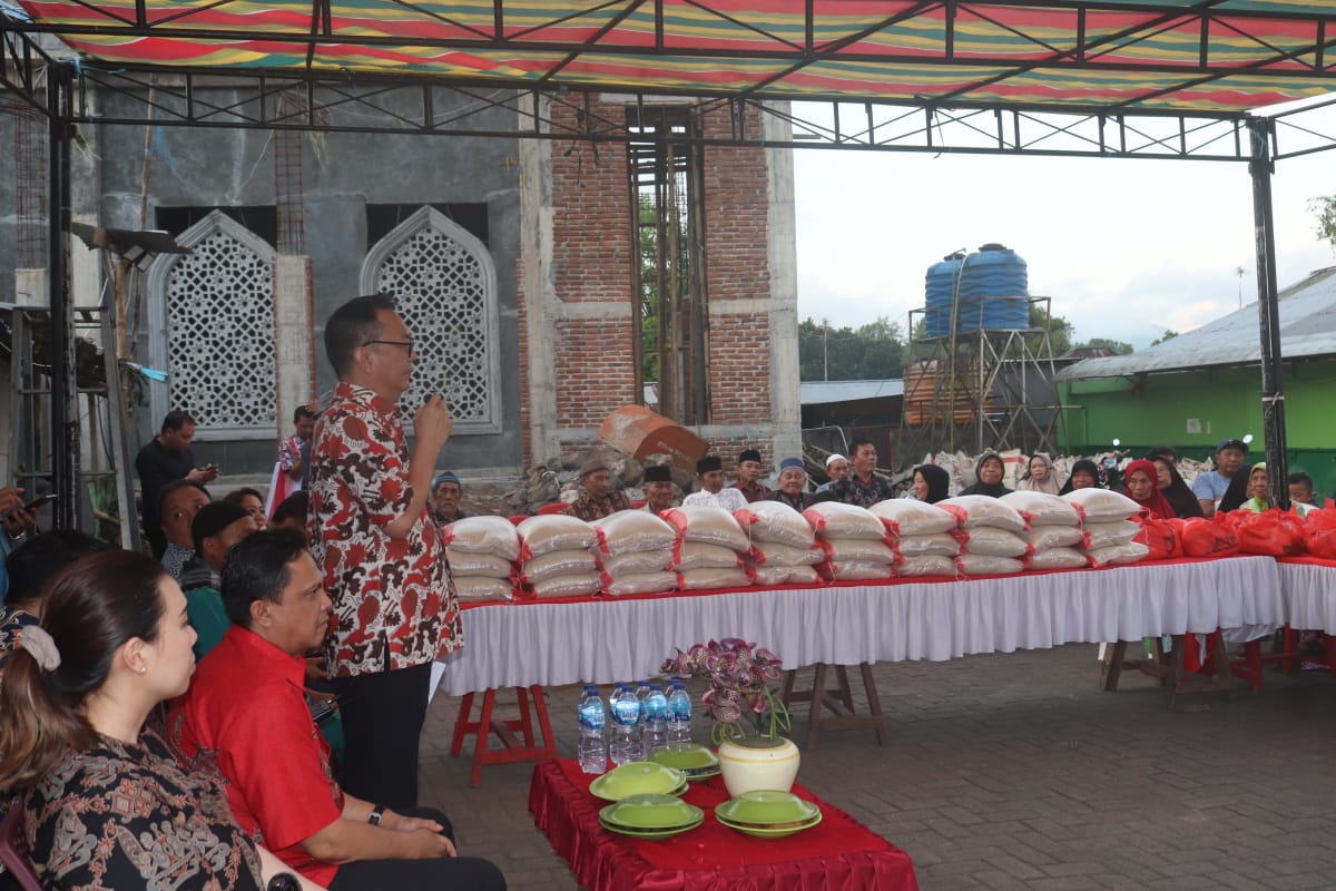 Walikota Caroll Bukber di Kamja Tomsel