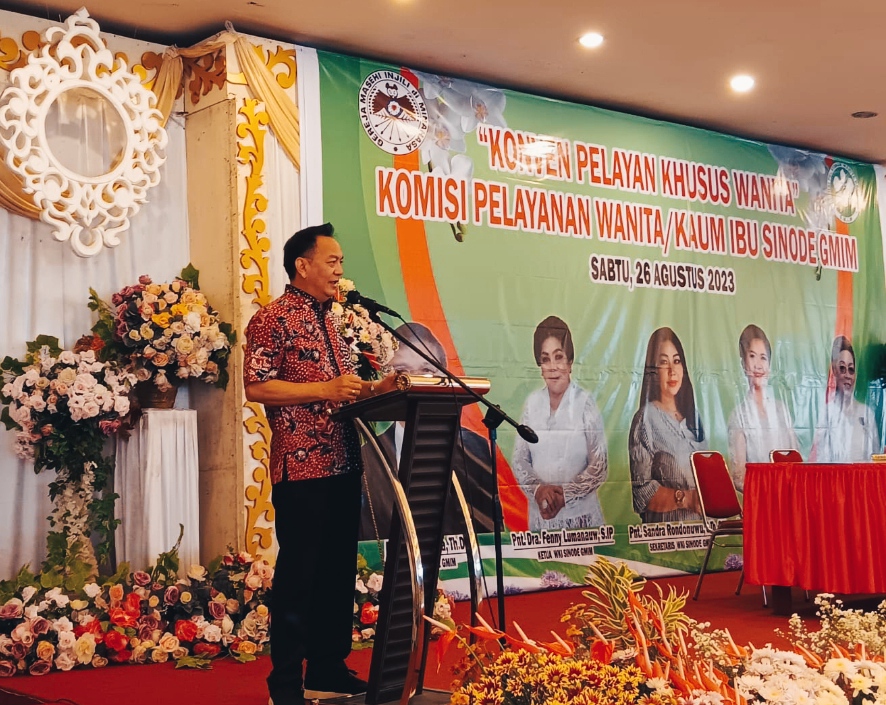 Hadiri Konven Pelsus Wanita Sinode GMIM, Ini Kata Walikota Caroll