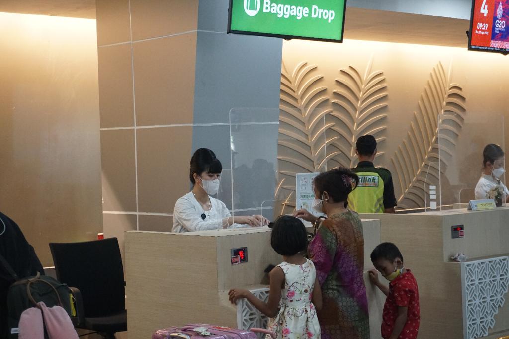 Puncak Arus Balik, Bandara Sam Ratulangi Kembali Banjir Penumpang