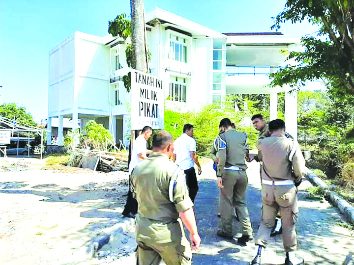 Satpol PP Sulut Gusur Bangunan Ormas