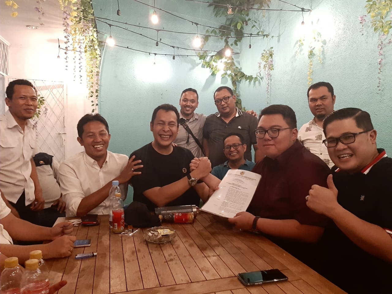 Rio Dondokambey Terima SK Carateker KNPI Sulut