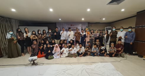 Lion Hotel dan Plaza Manado Berbagi Berkah Dengan Anak Panti Asuhan