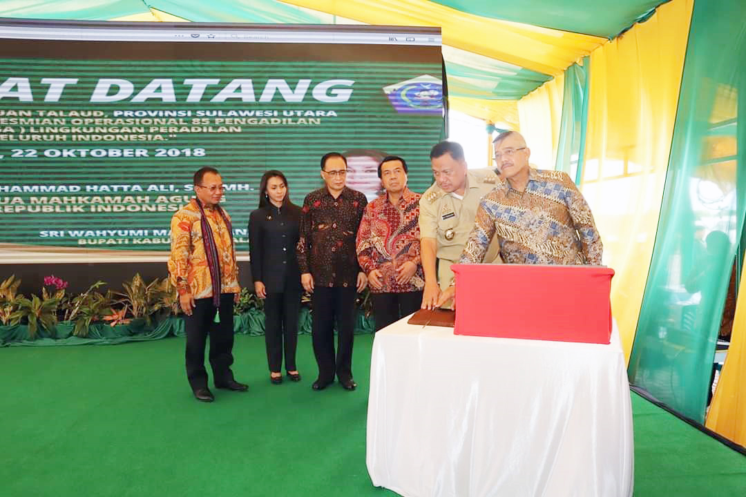 Ketua MA Curhat, Beberapa Hakim Tinggal Seatap