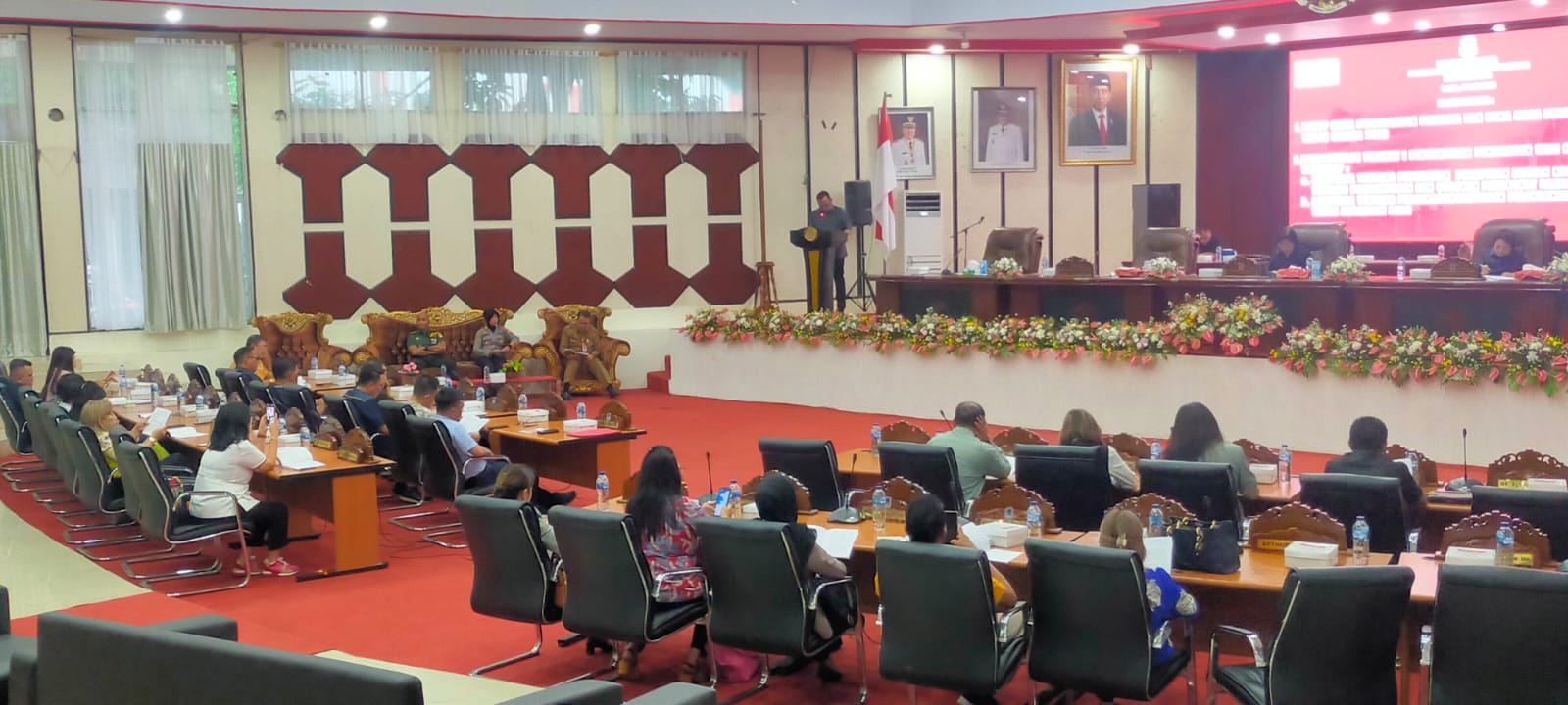 DPRD Manado Tuntaskan Rapat Paripurna, Bahas Pansus-TAPD Pemkot dan Surat Usulan PAW Dibacakan