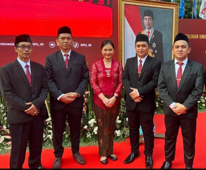 Usai Anggota KPU Manado Dilantik, Kaparang Dipilih Jadi Ketua