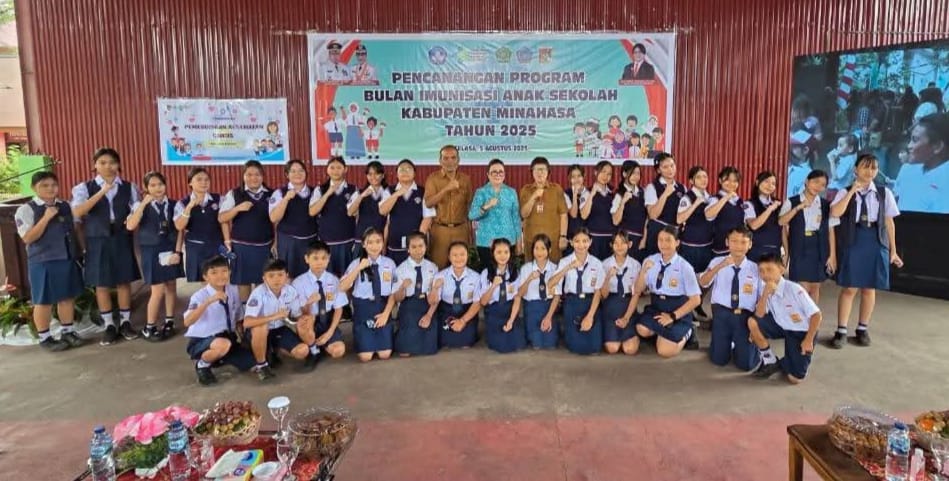 'First Lady' Minahasa Canangkan Program BIAS Tahun 2025 di SMP Negeri 1 Tondano