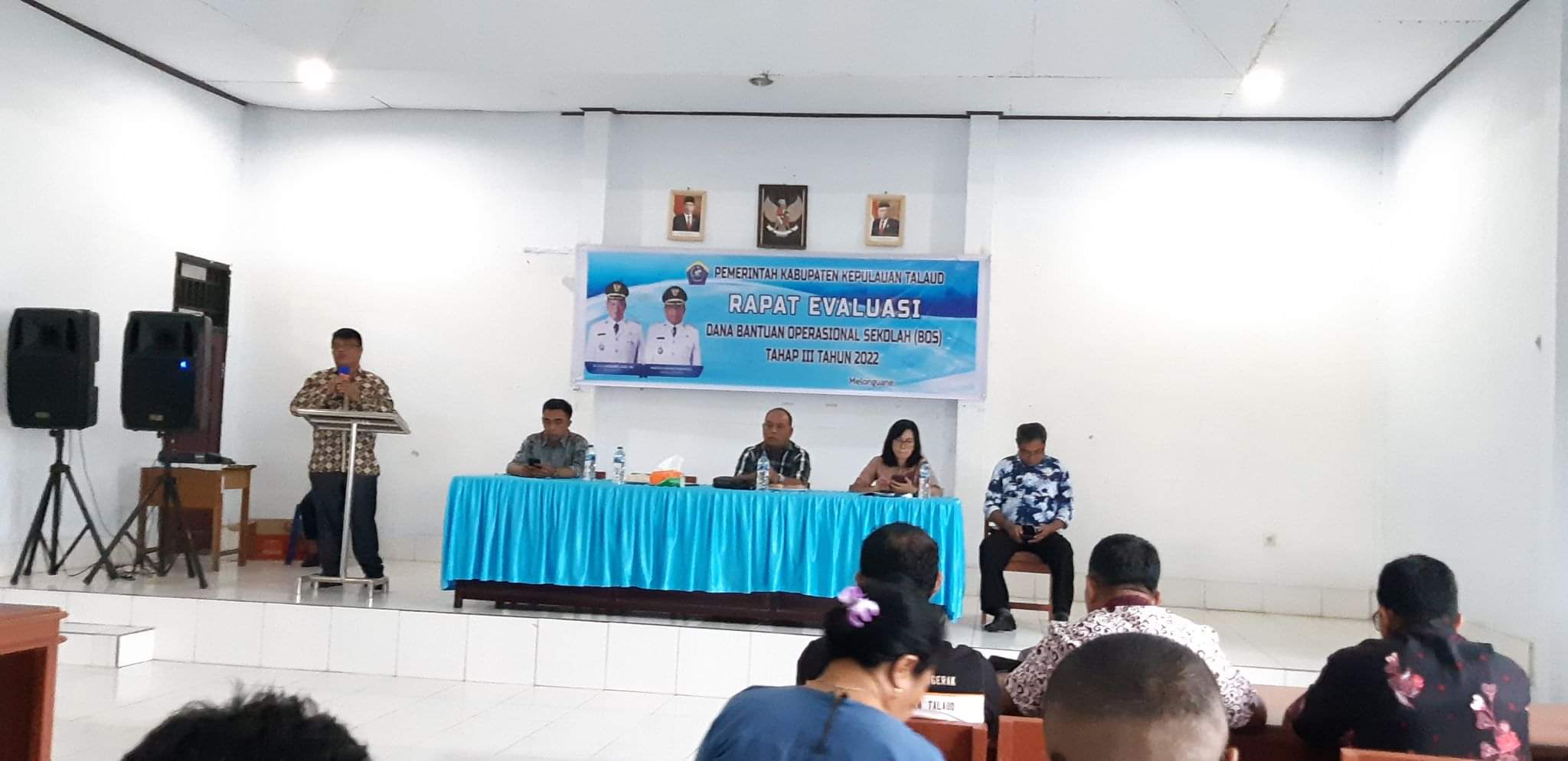 Lasut Buka Rapat Evaluasi Penggunaan Dana BOS