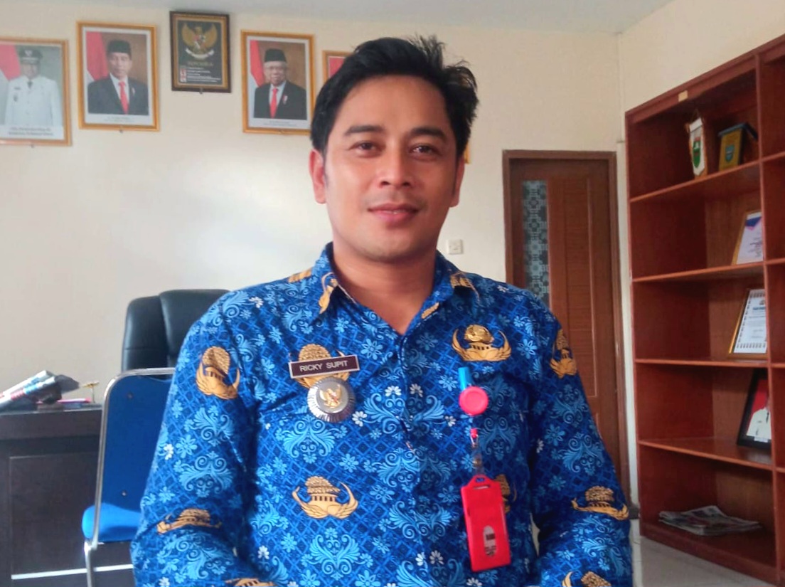 Camat Tomut Warning Lurah Soal Bansos