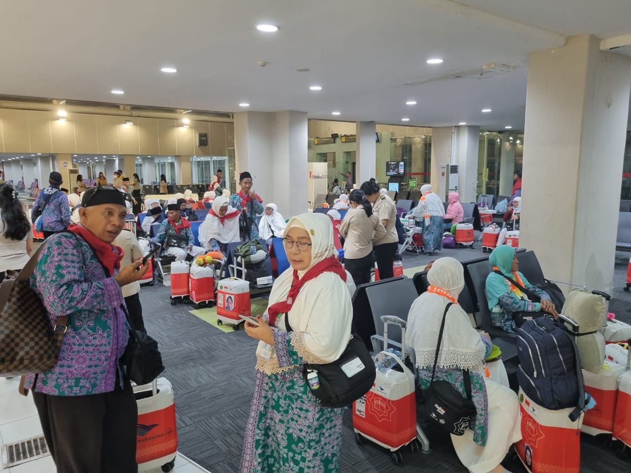 Calon Jamaah Haji Gelombang 2 Berangkat dari Bandara Sam Ratulangi