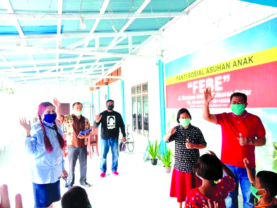 Kunjungi Panti Asuhan Febe Tataaran-Minahasa, VAP Didoakan Anak-anak
