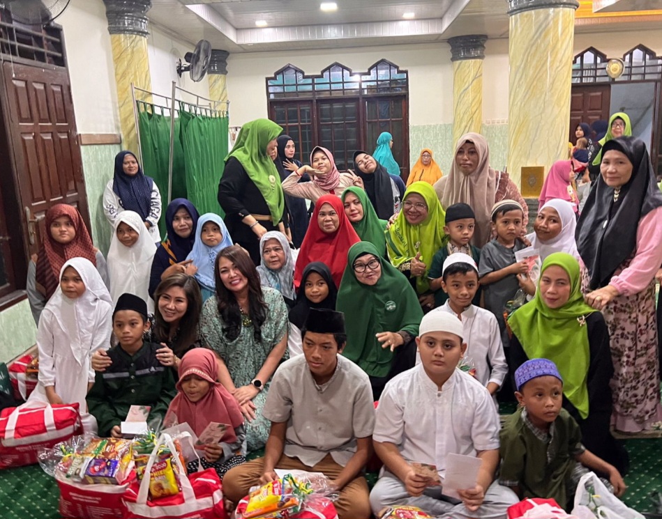 Buka Puasa Bersama Muslimat NU Sulut, dr Devi Salurkan Bantuan Kepada Anak Yatim