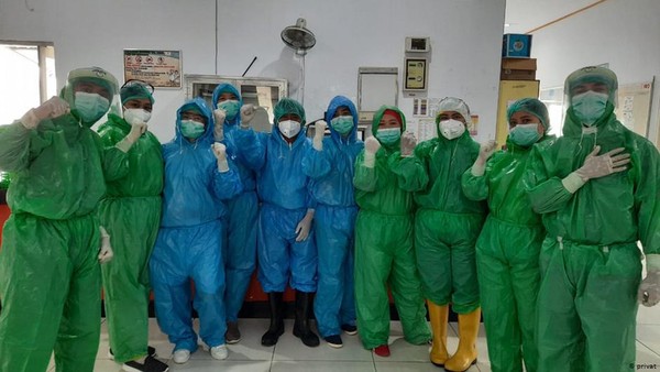 Gugus Tugas ‘Haramkan’ Penggunaan Jas Hujan Pengganti APD